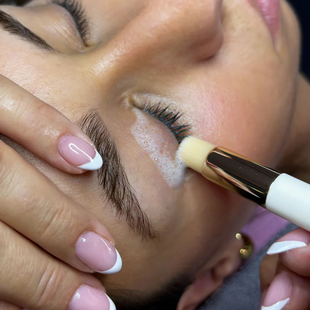 Lash Cleansing Brush - Image 3