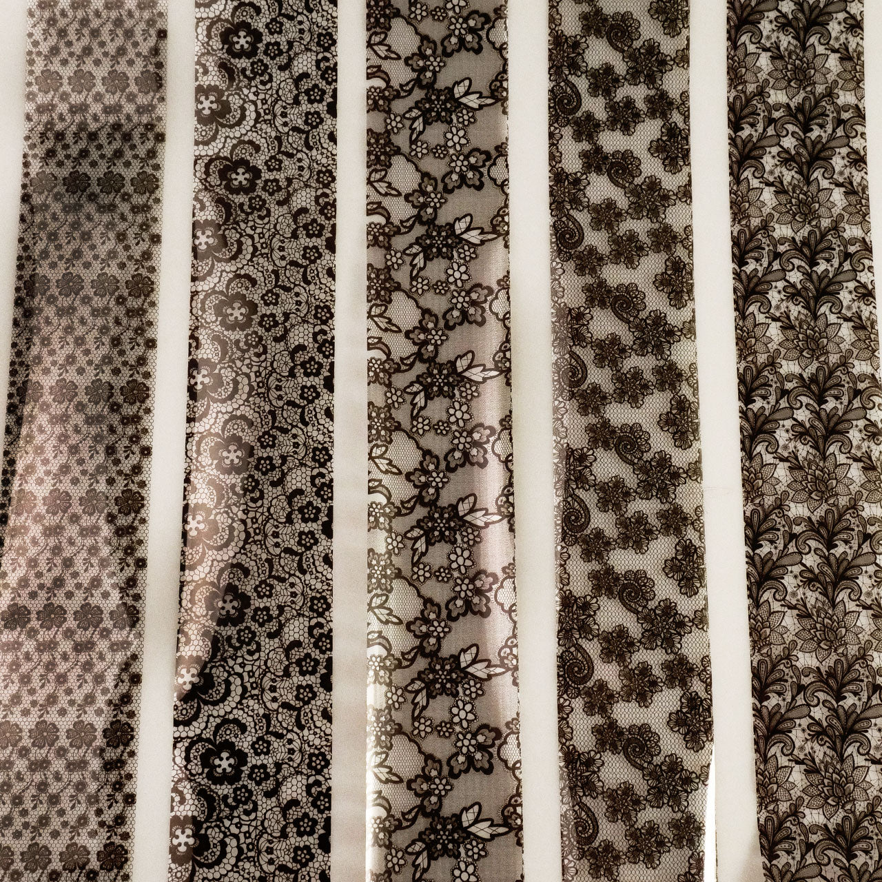 Nail Art Transfer Foil Set Black & White Lace - Image 2